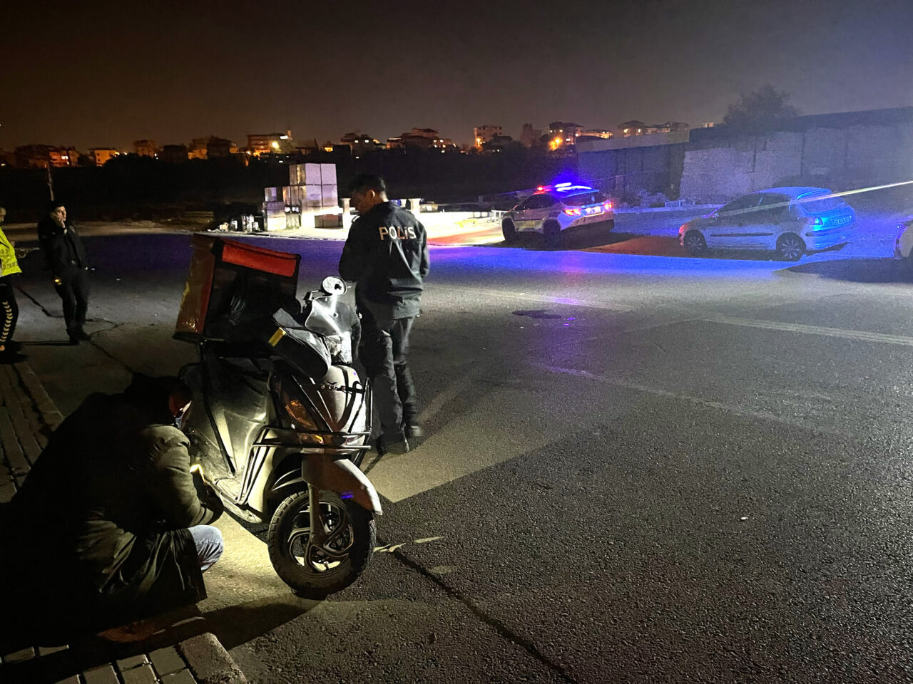 Denizli’de devrilen motosikletin sürücüsü yaralandı