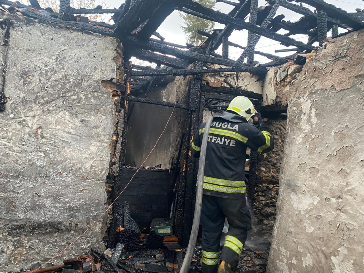 Muğla’da evde çıkan yangın söndürüldü