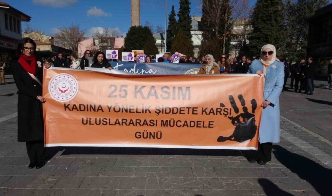 Uşak’ta 25 Kasım Kadına