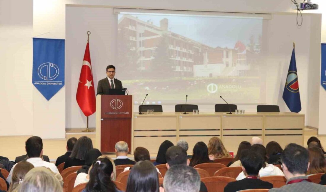 Anadolu Üniversitesi Eğitim Fakültesi Türkiye Yüzyılı Maarif Modeli Çalıştayına ev sahipliği yaptı