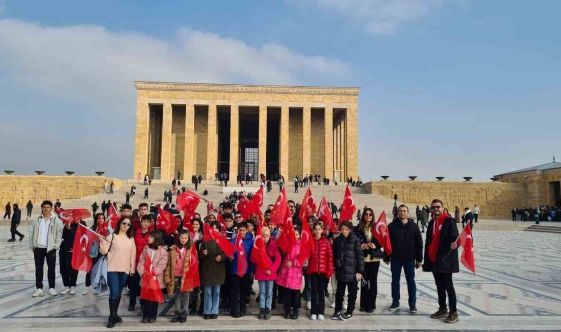 Çamelili öğrenciler Atasının huzuruna çıktı