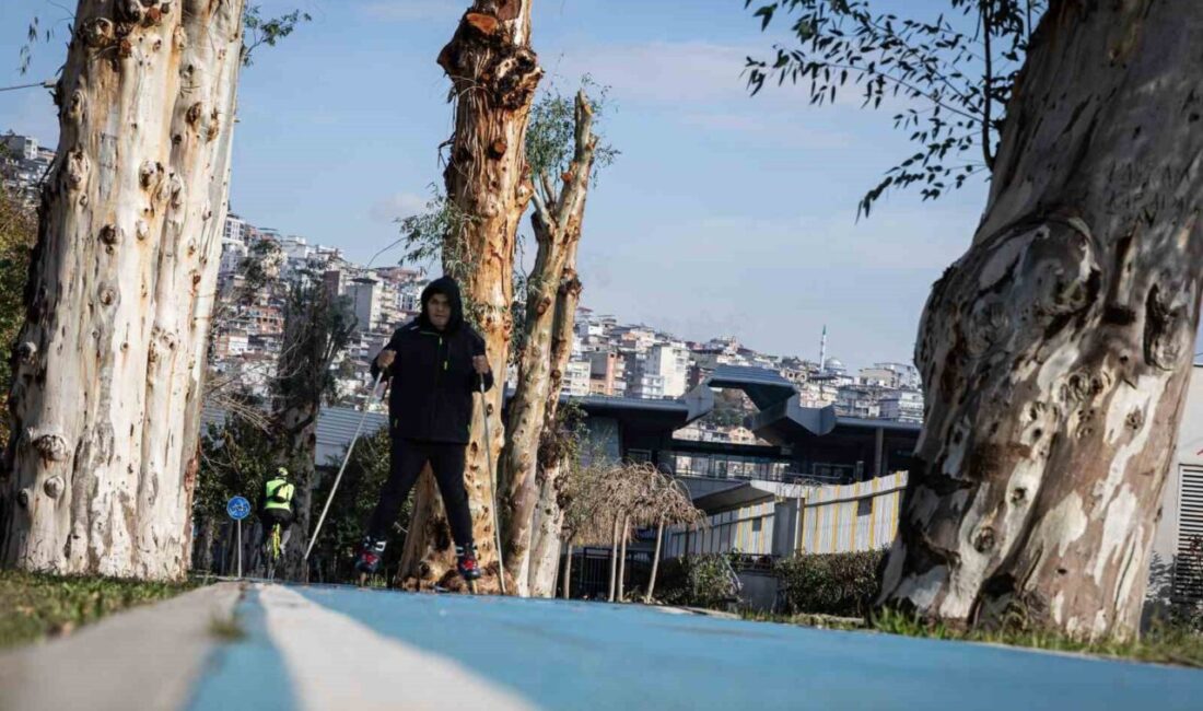 İzmir’in Karşıyaka ilçesinde, yol