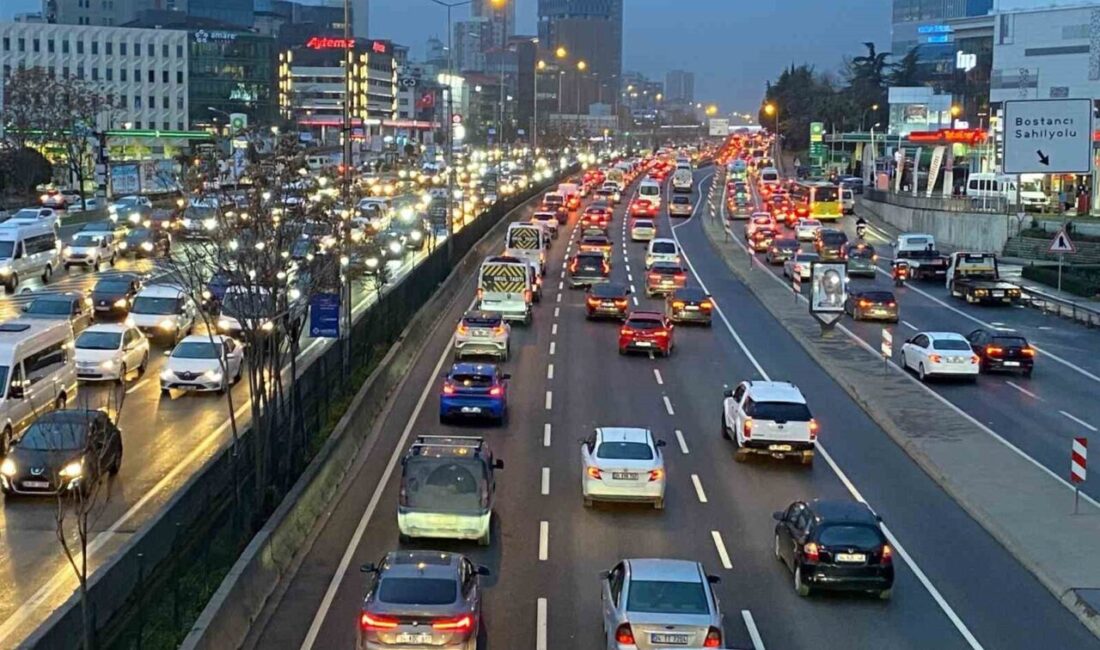 İstanbul’da akşam saatlerinde trafik