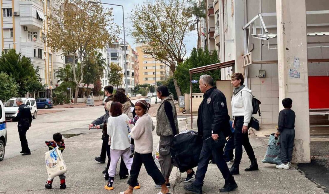 Antalya’da kapalı pazar yerini