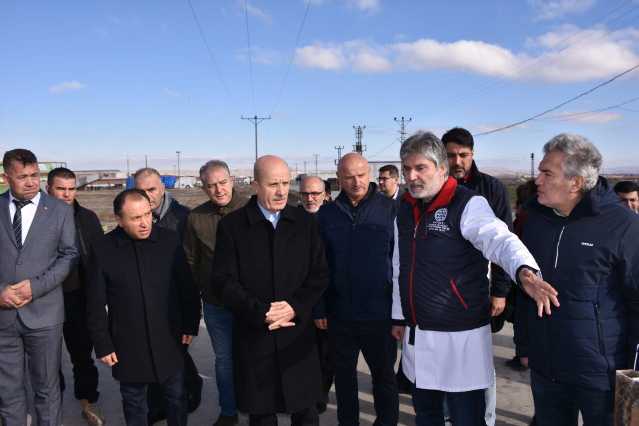 YÖK Başkanı Özvar, AKÜ’nün Eğitim Araştırma ve Uygulama Çiftliği’nde incelemelerde bulundu: