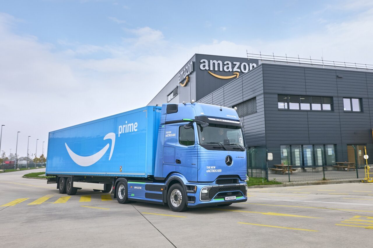 Amazon, bugüne kadarki en büyük elektrikli ağır kamyon siparişini verdi