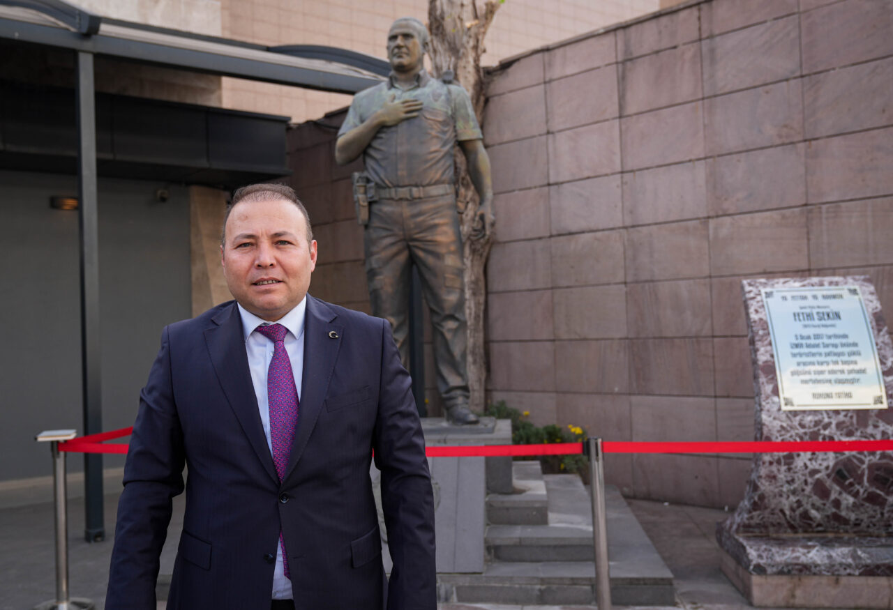 Arkadaşı, şehit Fethi Sekin’e olan özlemini yazdığı şiirle dile getirdi