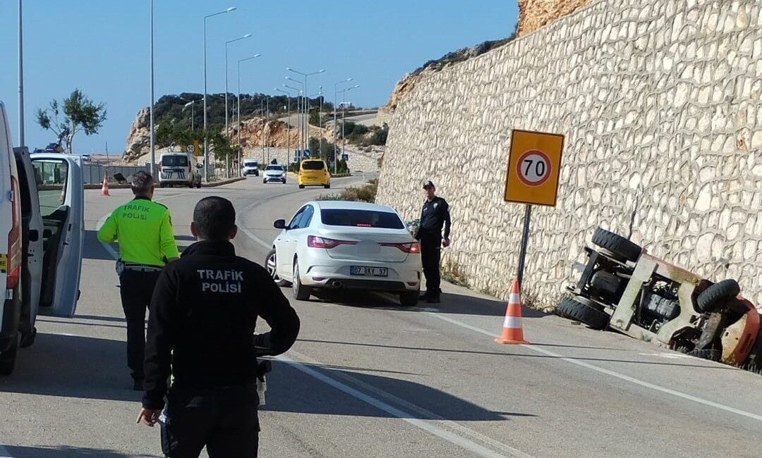 Antalya’nın Kaş ilçesinde devrilen