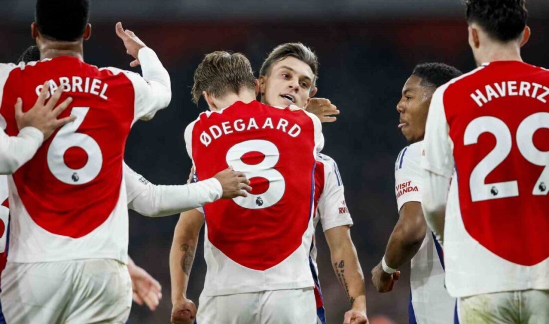 İngiltere Premier Lig’de Arsenal,