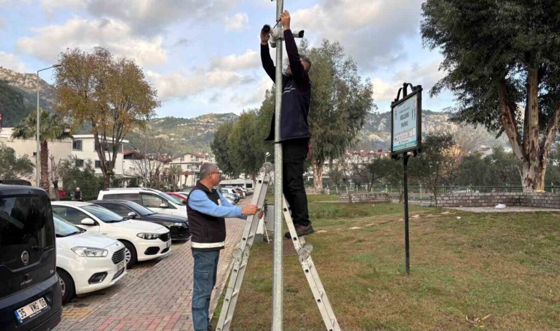 Marmaris Belediyesi ekipleri ilçedeki