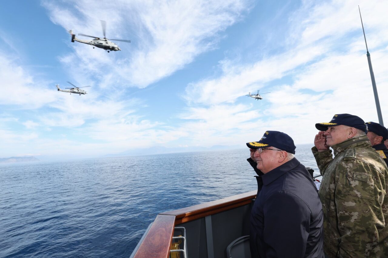 Mavi Vatan-2025 Tatbikatı’nın seçkin gözlemci günü geçit töreniyle sona erdi