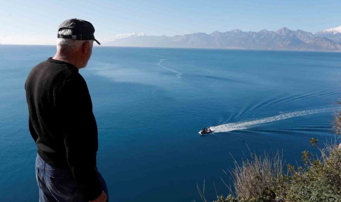 Antalya’da 30 metrelik falezlerden