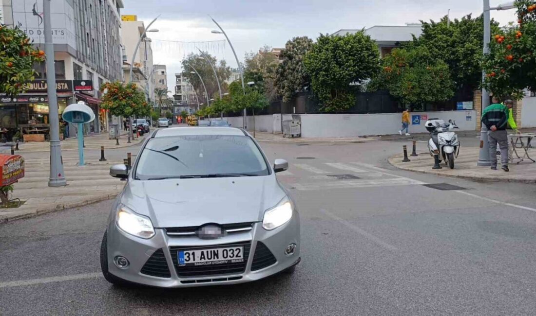 Antalya’nın Manavgat ilçesinde otomobille