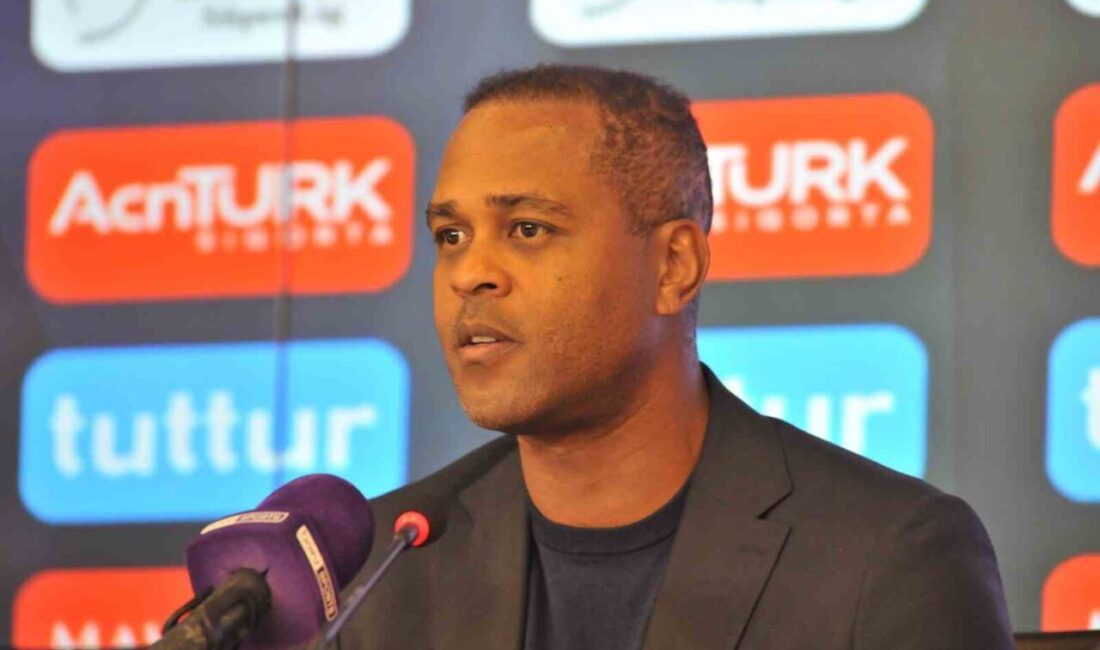 Hollandalı çalıştırıcı Patrick Kluivert,