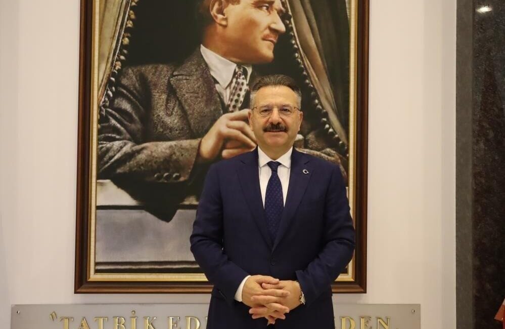 Eskişehir Valisi Hüseyin Aksoy