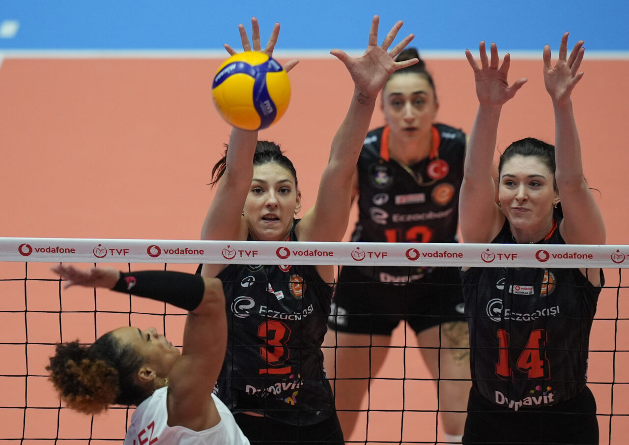 Voleybol: Vodafone Sultanlar Ligi